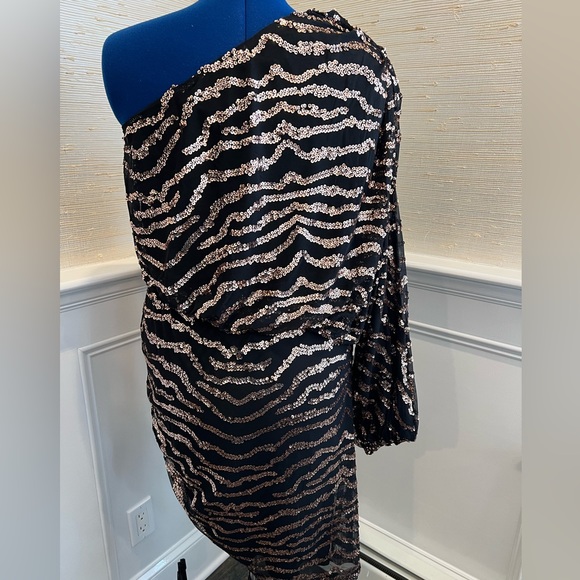 City Chic Size 16 Black and Rose Gold Sequin Party Dress - Picture 6 of 8